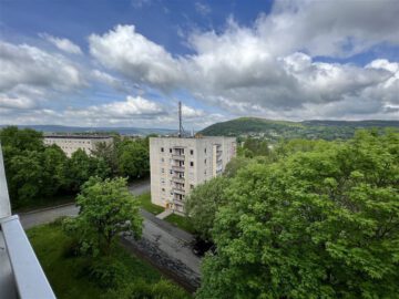 3-Zimmer-Wohnung mit Balkon, 98527 Suhl, Etagenwohnung